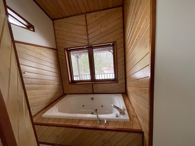 Building Photo - Gorgeous River Front Cabin in the Woods Fully Furnished with Hot Tub!