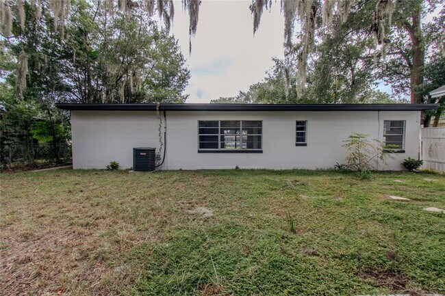 Building Photo - 906 San Domingo Rd
