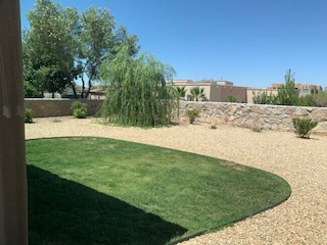 Building Photo - 4507 Mesa Central Dr