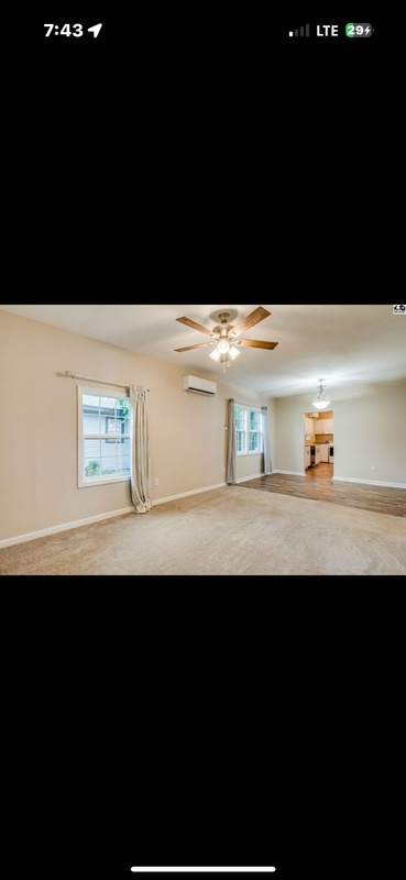 Building Photo - 1126 E Ave B
