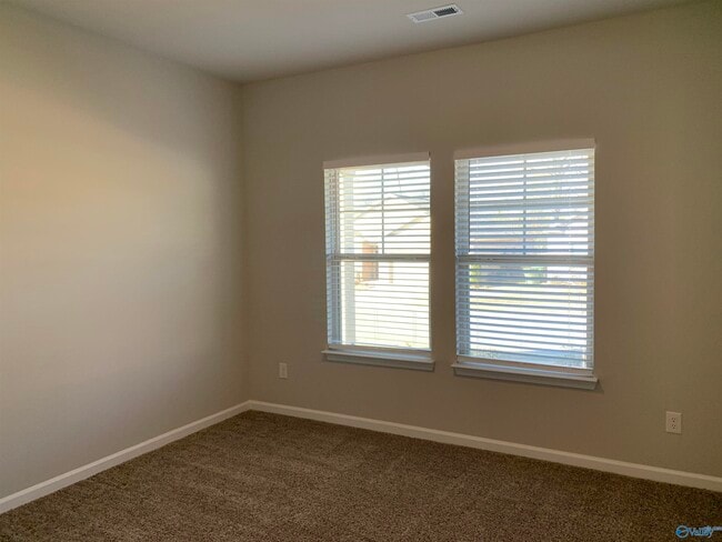 Building Photo - 223 Ivyleaf Dr