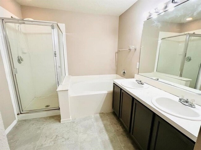 Building Photo - 15034 Sugar Sands Dr