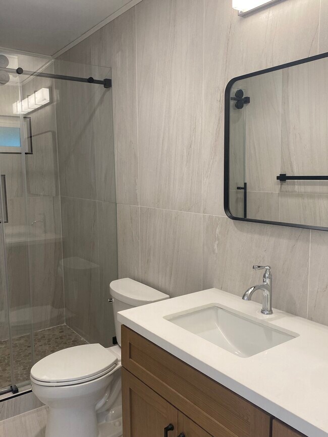 Bathroom - 1437 Plumas St