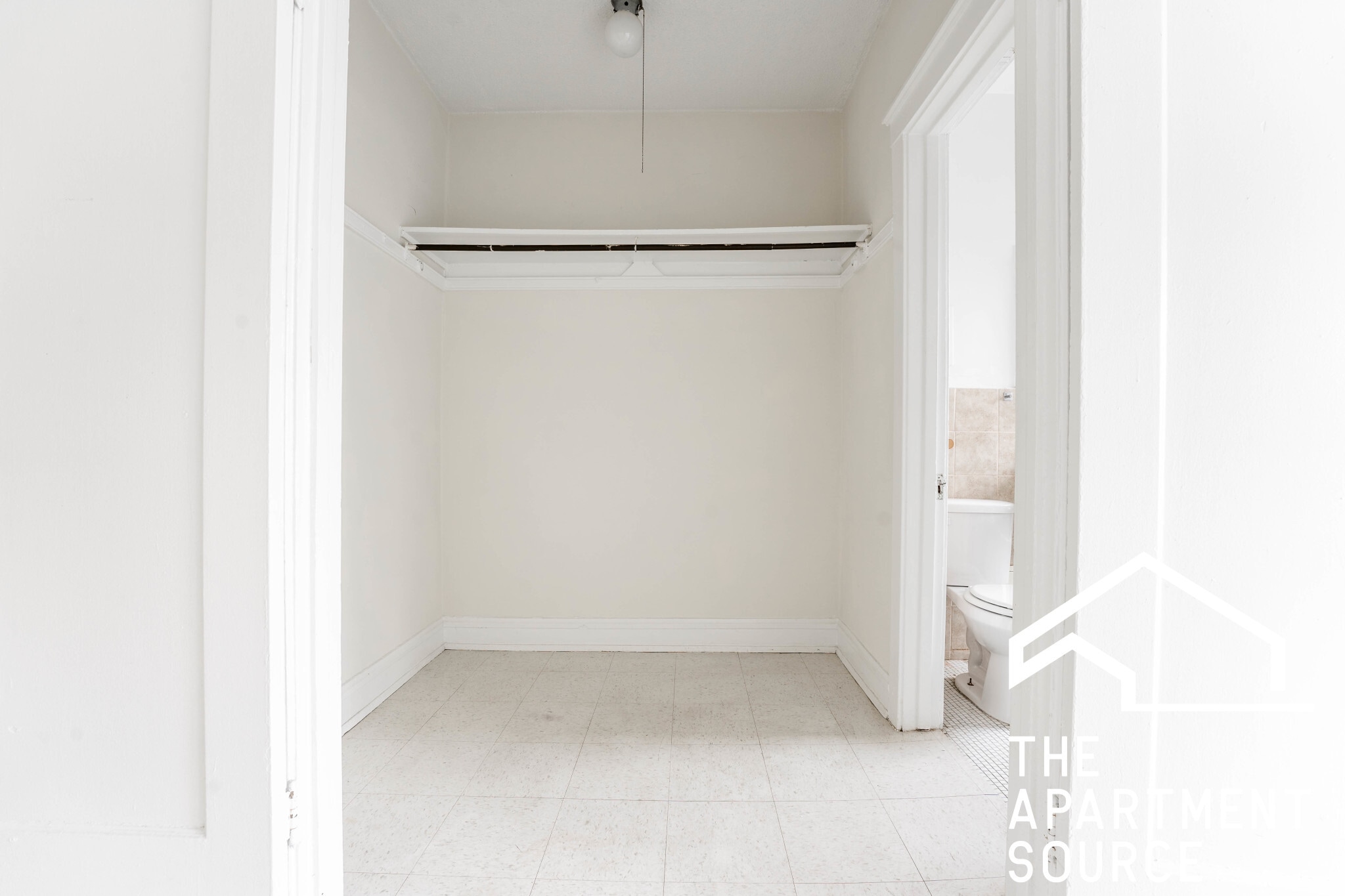 Building Photo - 2714 N Milwaukee Ave