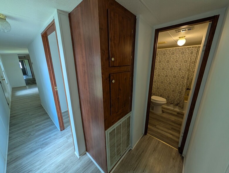 Building Photo - 956 Southern Ave