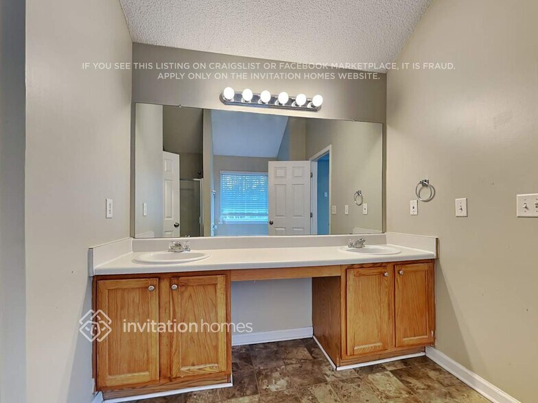 Building Photo - 6716 Delaware Bend