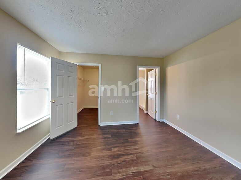 Building Photo - 12232 Carriage Stone Dr