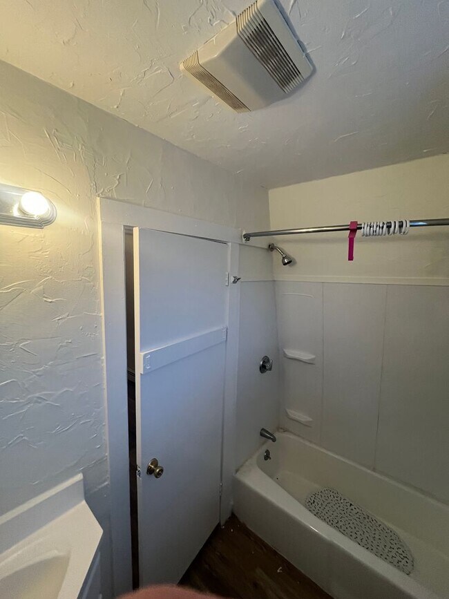 Building Photo - 355 Washington St