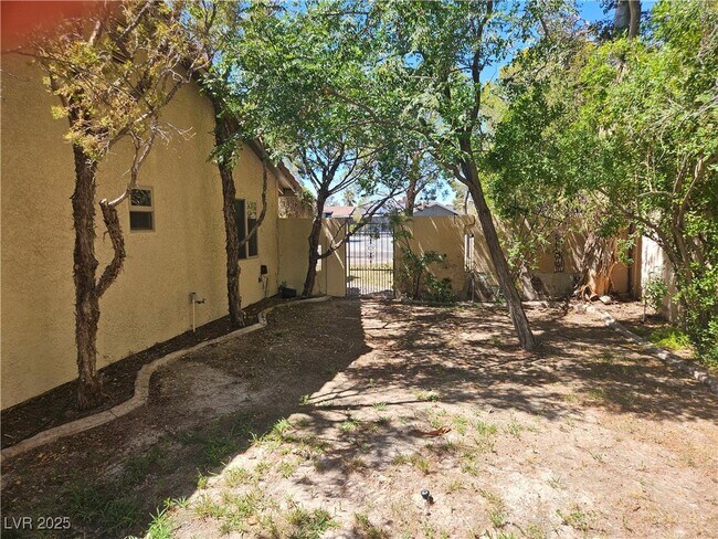 Building Photo - 7733 Radcliff St