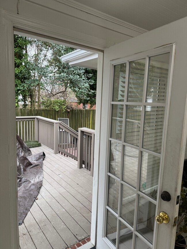 Building Photo - 475 E Bayview Blvd