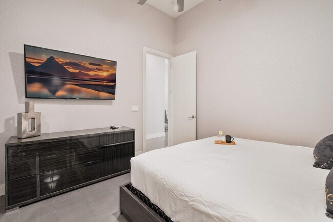 Building Photo - 748 Desert Mountain Ct