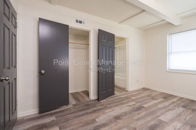 Building Photo - 1341 W Dora St