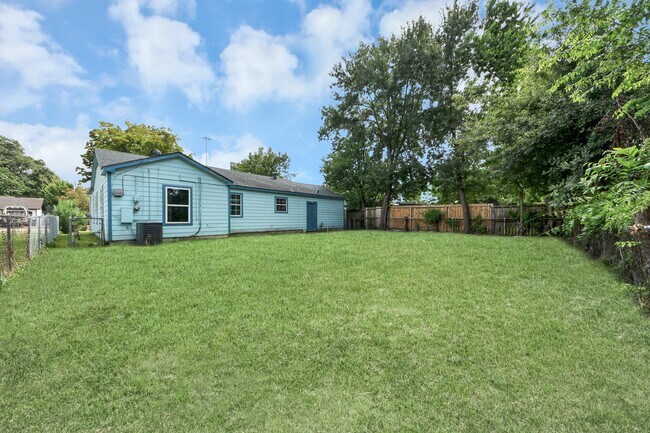 Building Photo - 113 Obion Rd