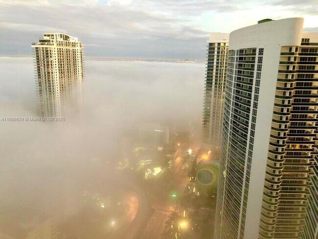 Building Photo - 1850 S Ocean Dr