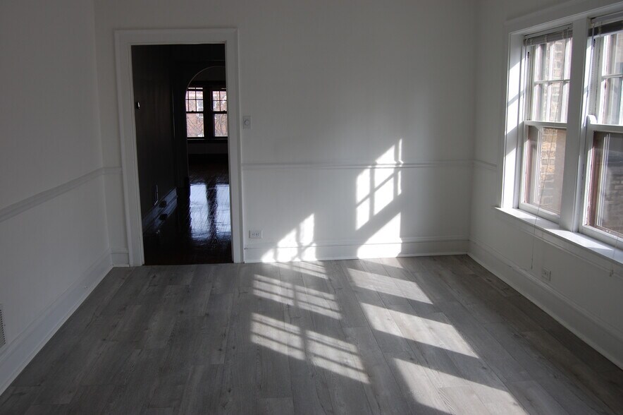 DINNING ROOM - 2011 W Fargo Ave