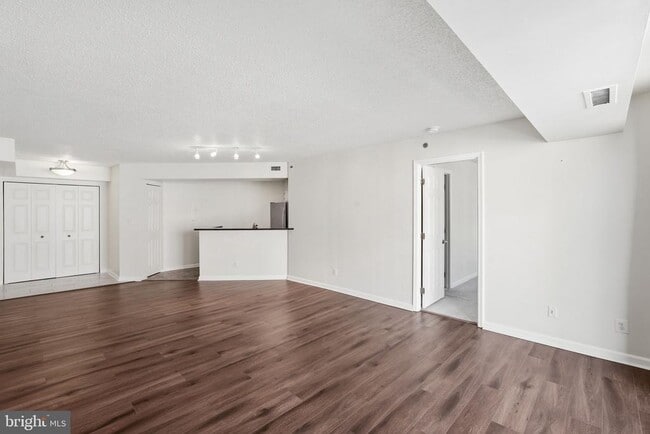 Building Photo - 1200 Braddock Pl