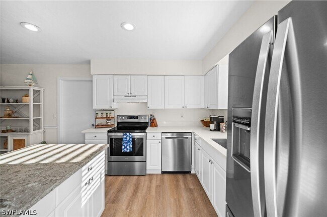 Building Photo - 738 95th Ave N