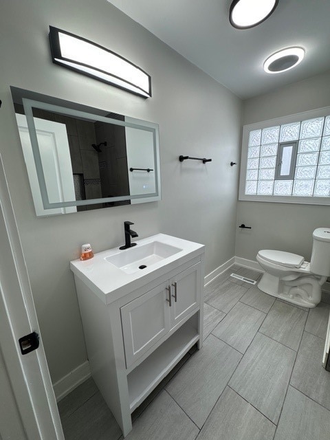 Building Photo - 16752 Artesian Ave