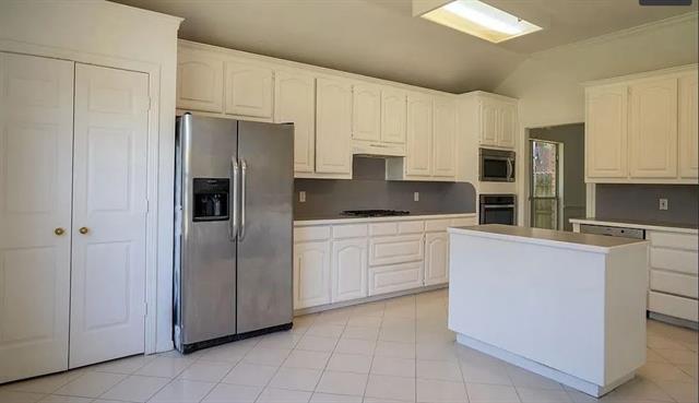 Building Photo - 492 Shade Tree Cir