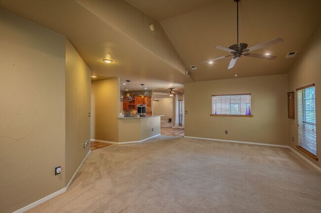 Building Photo - 111 Coker Ln