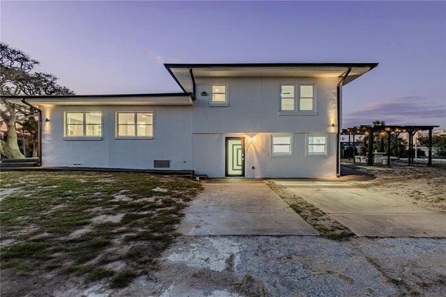 Building Photo - 2061 S Peninsula Dr