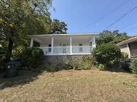 Building Photo - 715 Larkin Ave
