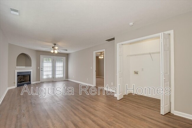 Building Photo - 109 Kelly Dr