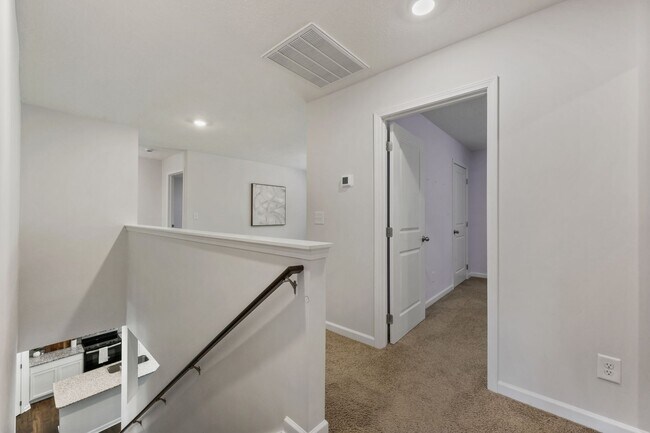 Building Photo - 545 Robotic Ln