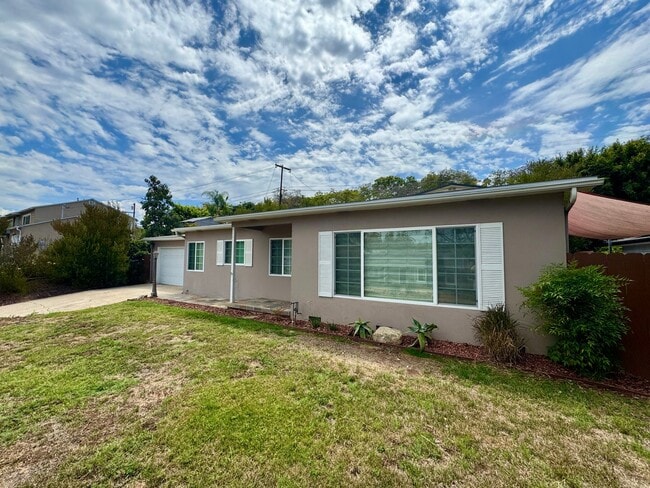 Building Photo - 8829 Greenview Pl