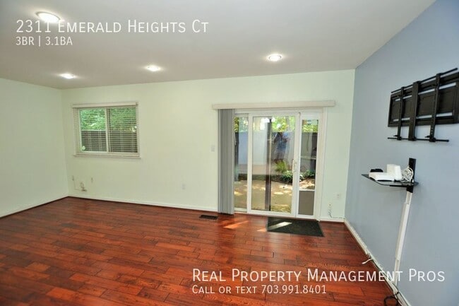 Building Photo - 2311 Emerald Heights Ct