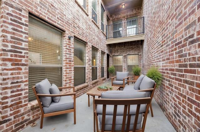 Building Photo - 6743 Pistoia Dr