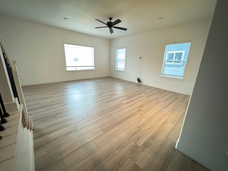 Building Photo - 3718 N Browning St