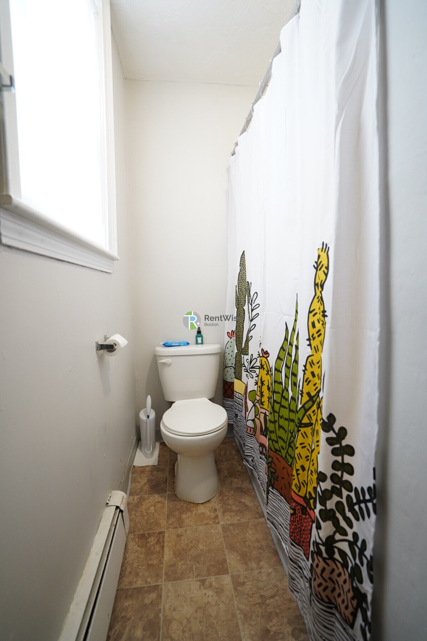 Building Photo - 172 Bigelow St