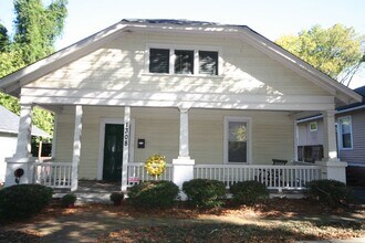 Building Photo - 1308 W Chapel Hill St