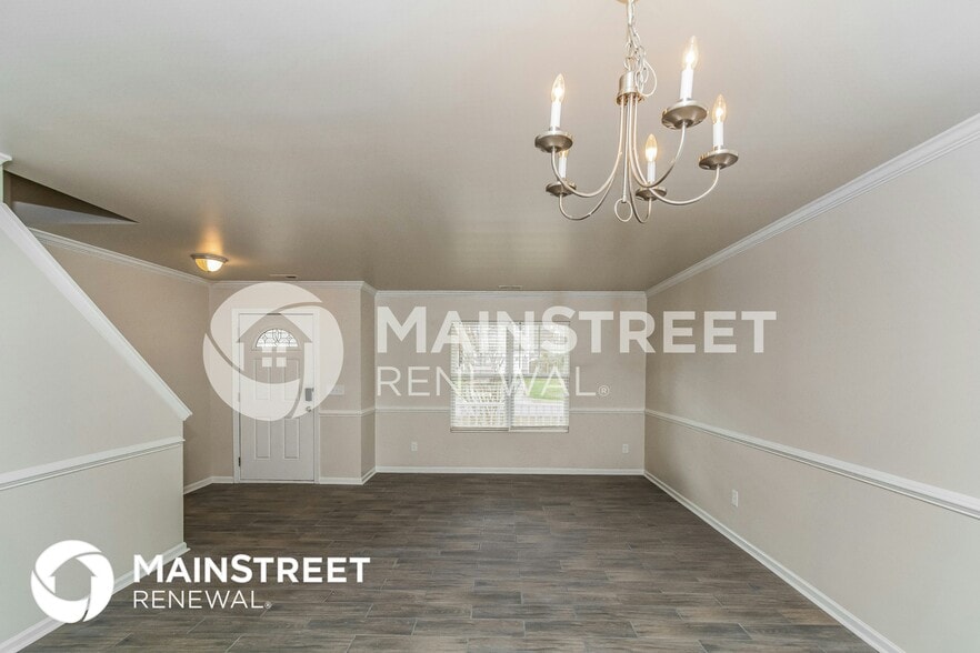 Building Photo - 1203 Summerfield Ln E