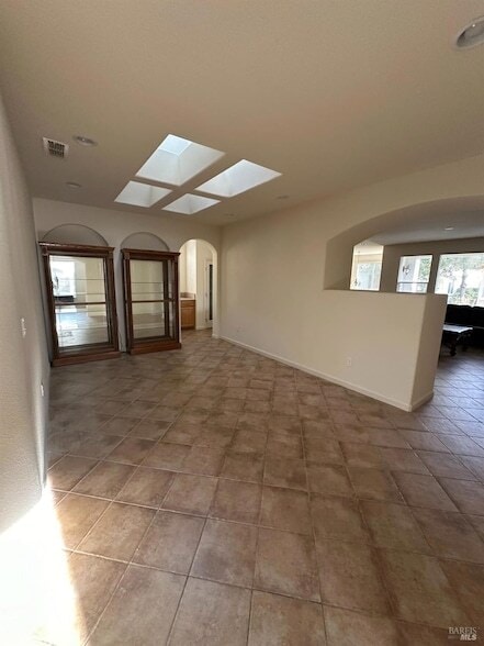 Building Photo - 500 Marianna Pl