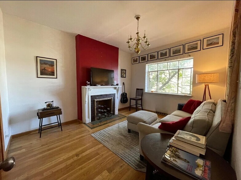 Primary Photo - 2132 W 28th Ave