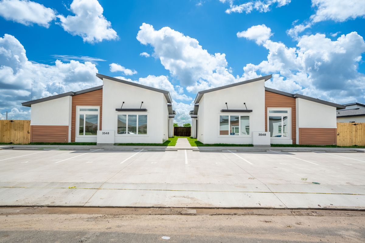 Building Photo - 3548 Hidalgo Cir