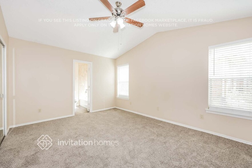 Building Photo - 8465 Willow Creek Dr