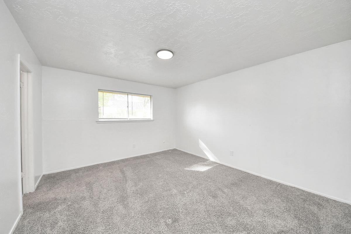 Building Photo - 4519 Reynaldo Dr