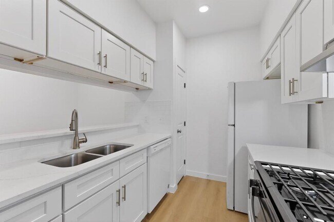 Building Photo - 11306 Nicole Cove