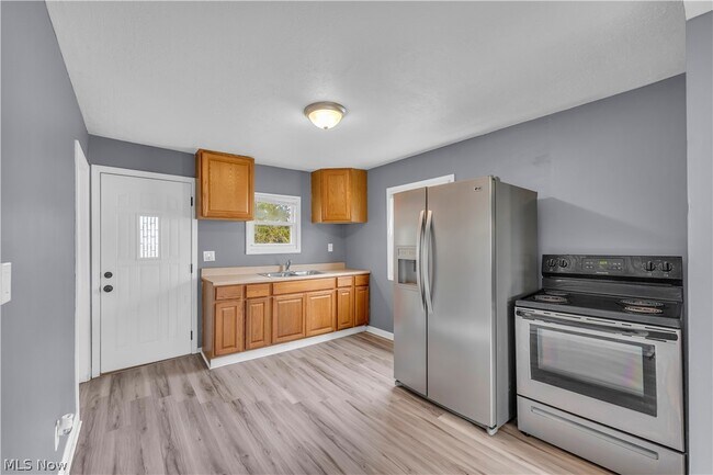 Building Photo - 1771 E 37th St