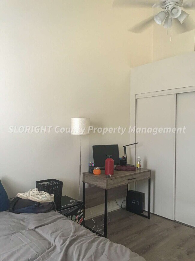 Building Photo - AVAILABLE NOW - 2 Bedroom plus den and loft / 2 Bathroom Condo on East Foothill in SLO