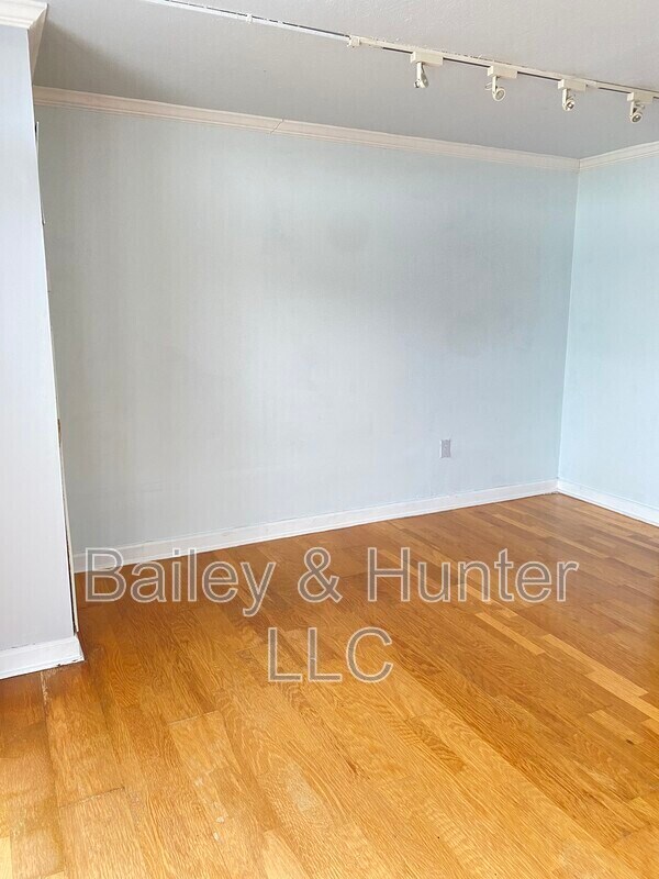 Building Photo - 375 Ralph McGill Blvd NE