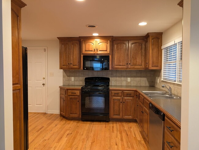 Building Photo - 7626 McGee St