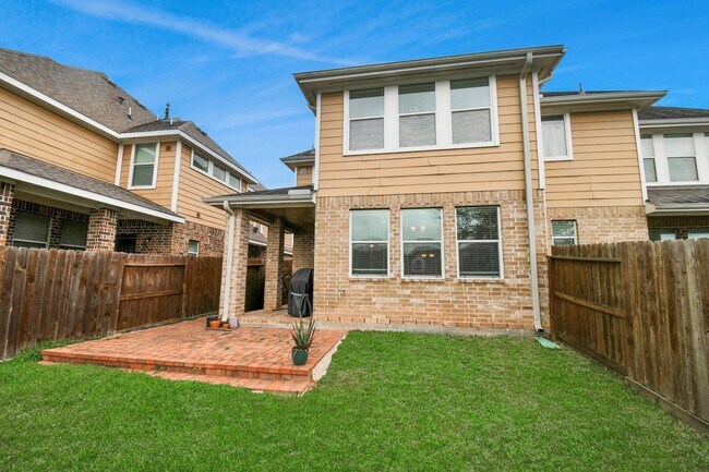 Building Photo - 2202 Waterford Park St