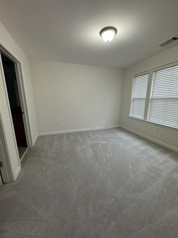 Building Photo - 5480 Glenridge View NE
