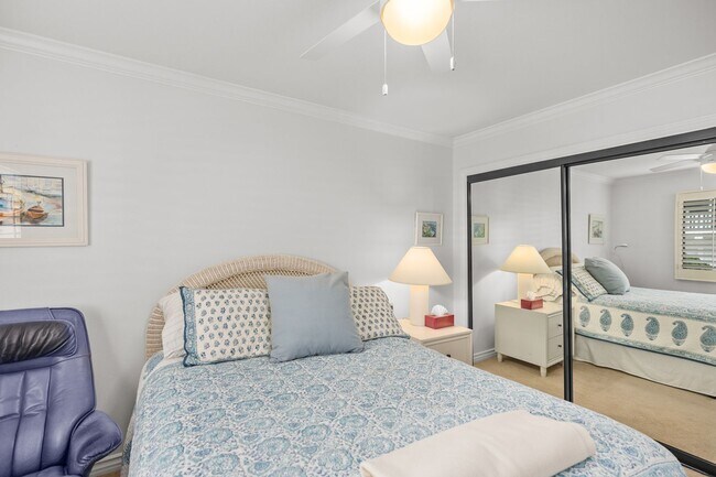 Building Photo - Luxurious 2 Bedroom, 2 Bathroom Condo for Rent