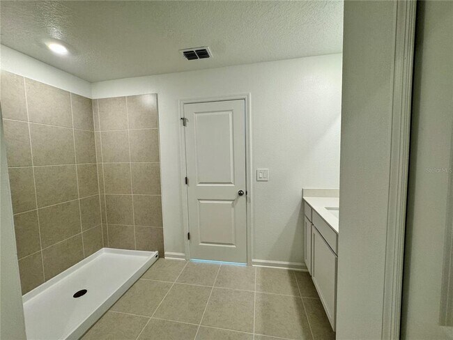 Building Photo - 405 Kayden Cv