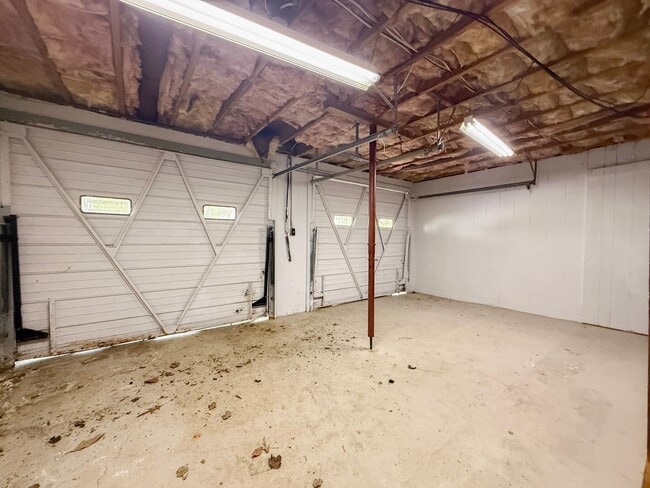 Building Photo - Updated 3-Bedroom with Bonus Room, Deck & Screened-In Porch